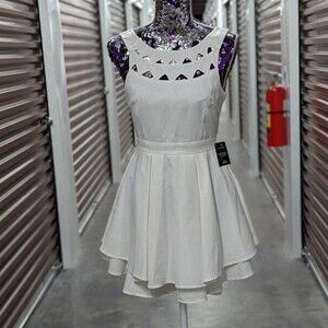 Lulu's Medium White Mini Fit and Flare Dress